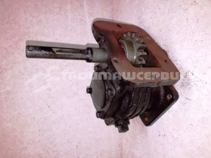 Коробка отбора мощности ЗИЛ (механическое включение) под НШ (555-4202010) Коробка отбора мощности ЗИЛ (механическое включение) под НШ (555-4202010)
